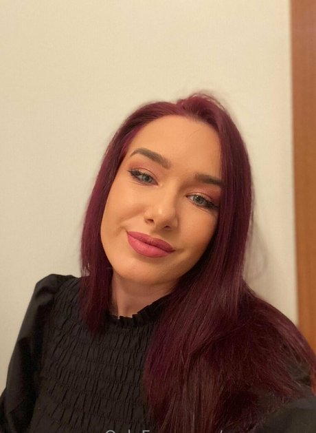 aubrey frost star exclusive photos