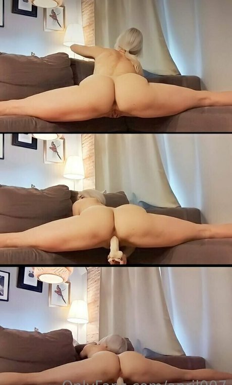 april007 naked model pic