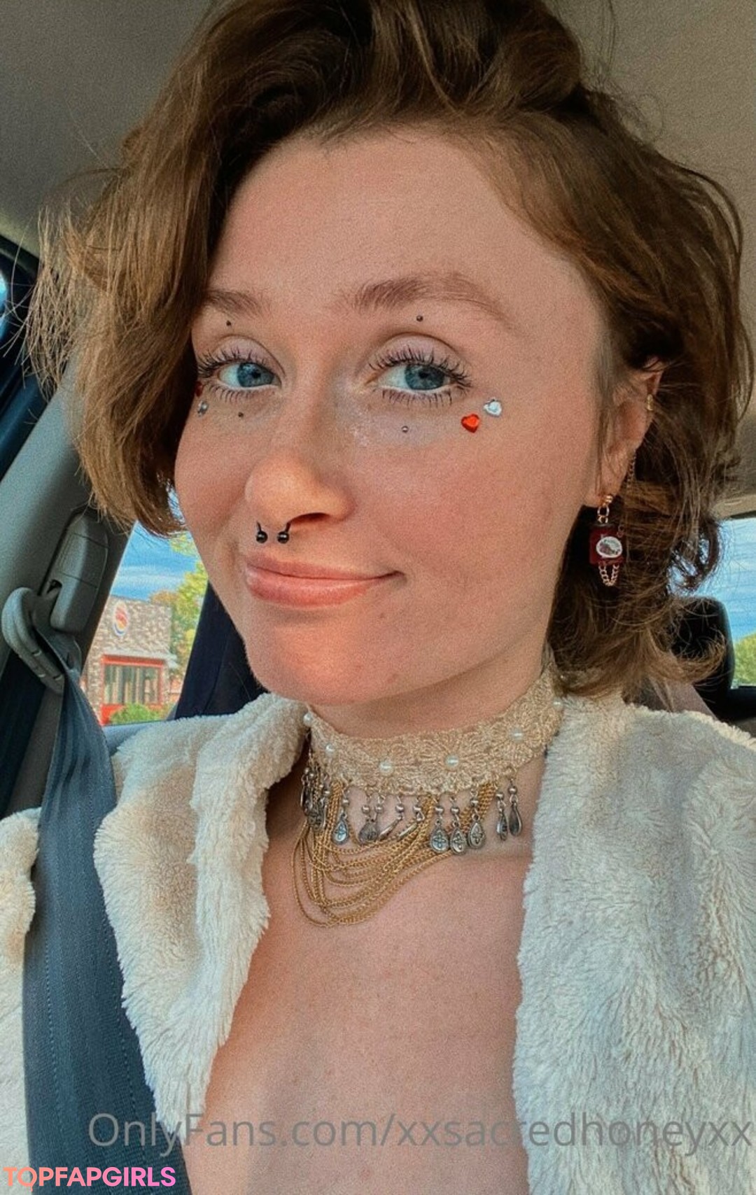 xxsacredhoneyxx high quality model picture