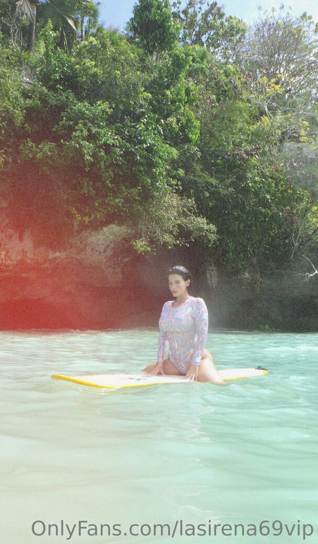 tiny onlyfans hot nude pics