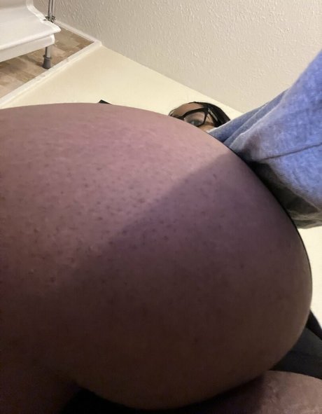 Iamdomtease pornstar naked pic