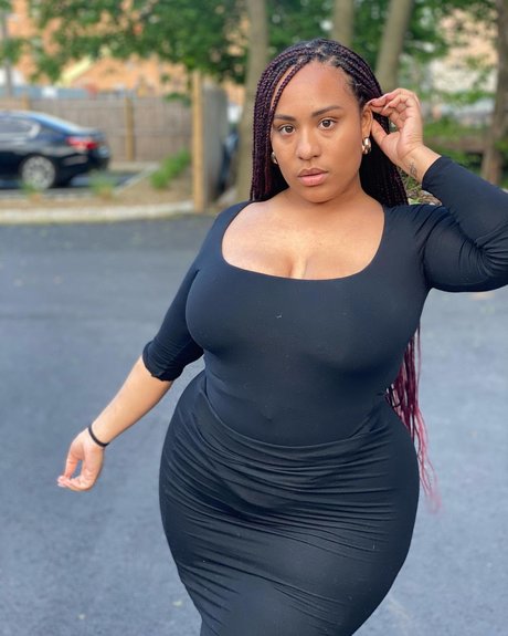 Kathrynn Marie beautiful star img