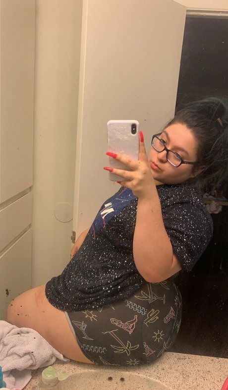 shadydoll2 nude star image