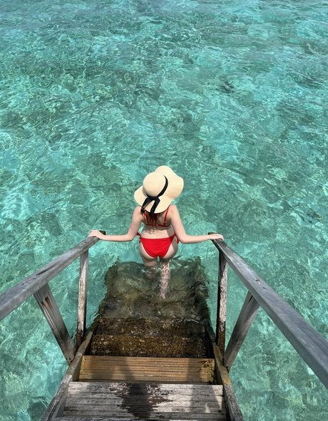 vleafnin xxx model img