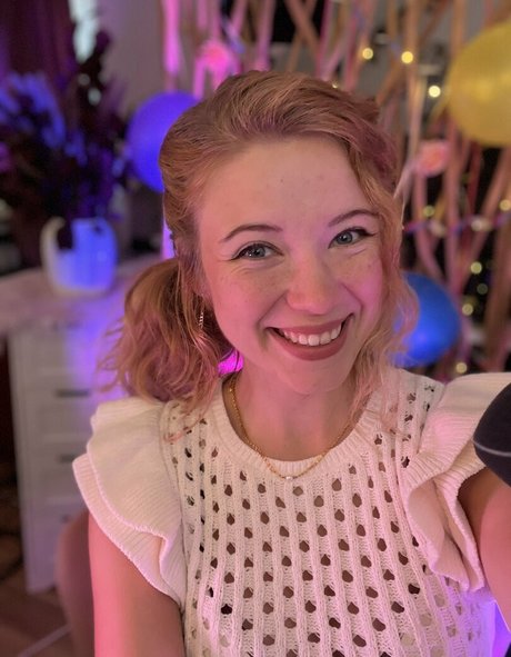 vleafnin star exclusive image