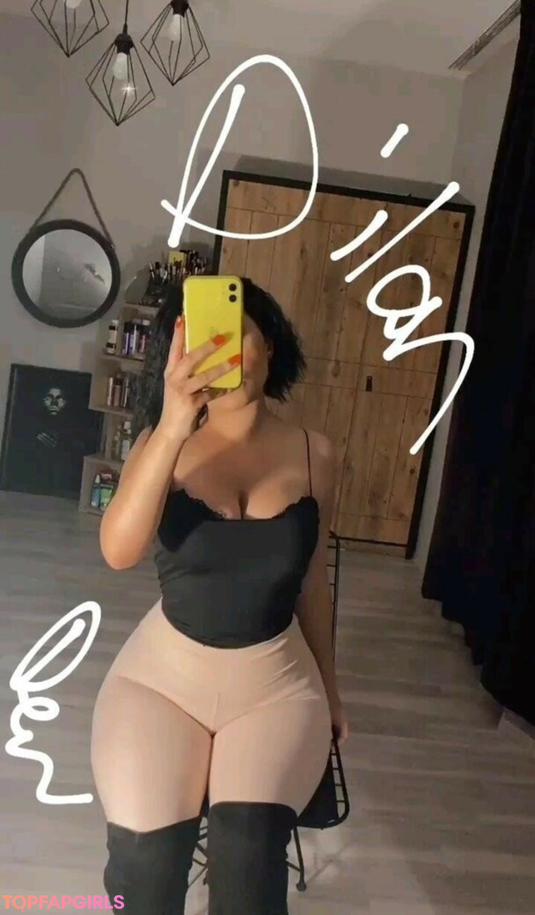 Dilan Dere star sexy photos