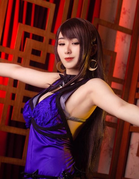 Larissa Rochefort high quality star images