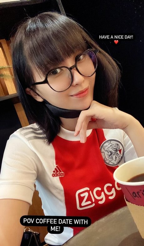 Larissa Rochefort sex actress archive