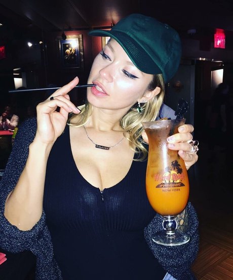 flat chested onlyfans beautiful naked galleries