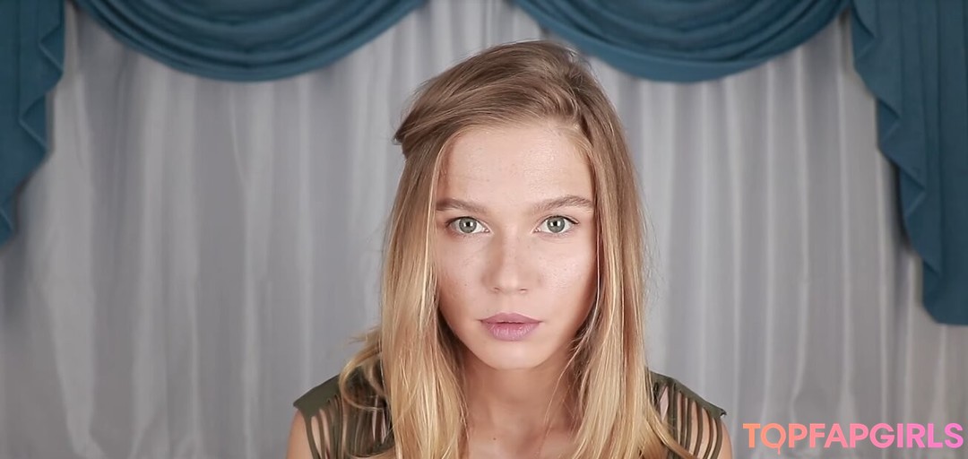 Lizi Asmr model porn photo