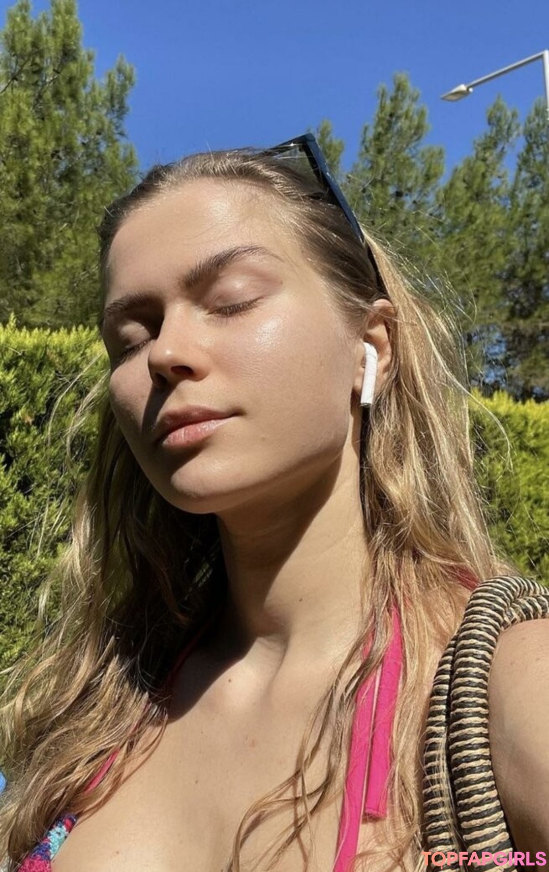 Lizi Asmr high quality actress photo