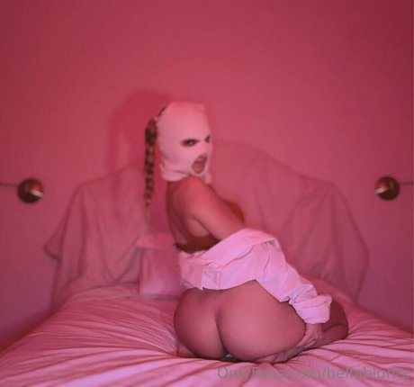 Bellabluntz perfect actress photo