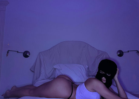 Bellabluntz star adult gallery