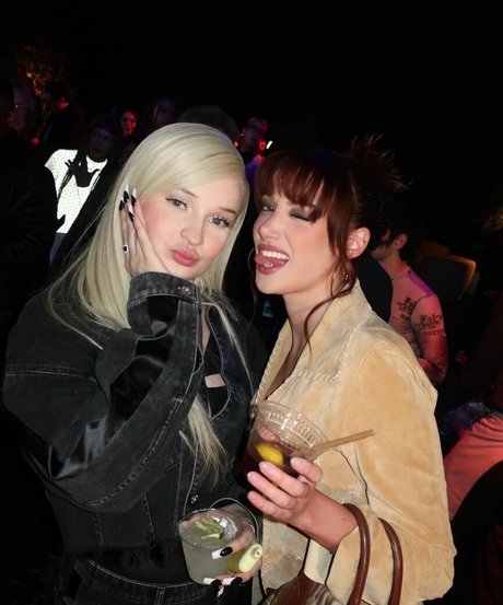 knees onlyfans free nude image