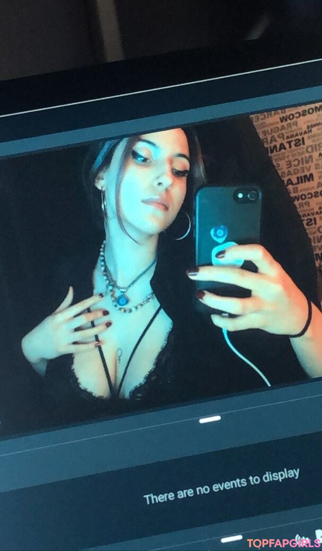 Beyza Durusu naked actress pictures