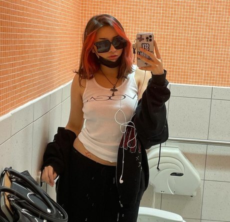 Chxrrychick hd pornstar photos