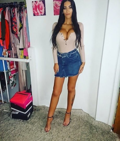 Tamsin Louise Hall model exclusive pic