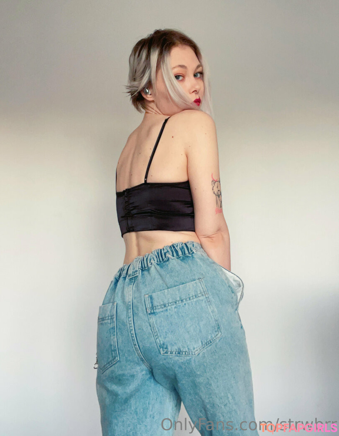 strwbrr pornographic actress pic