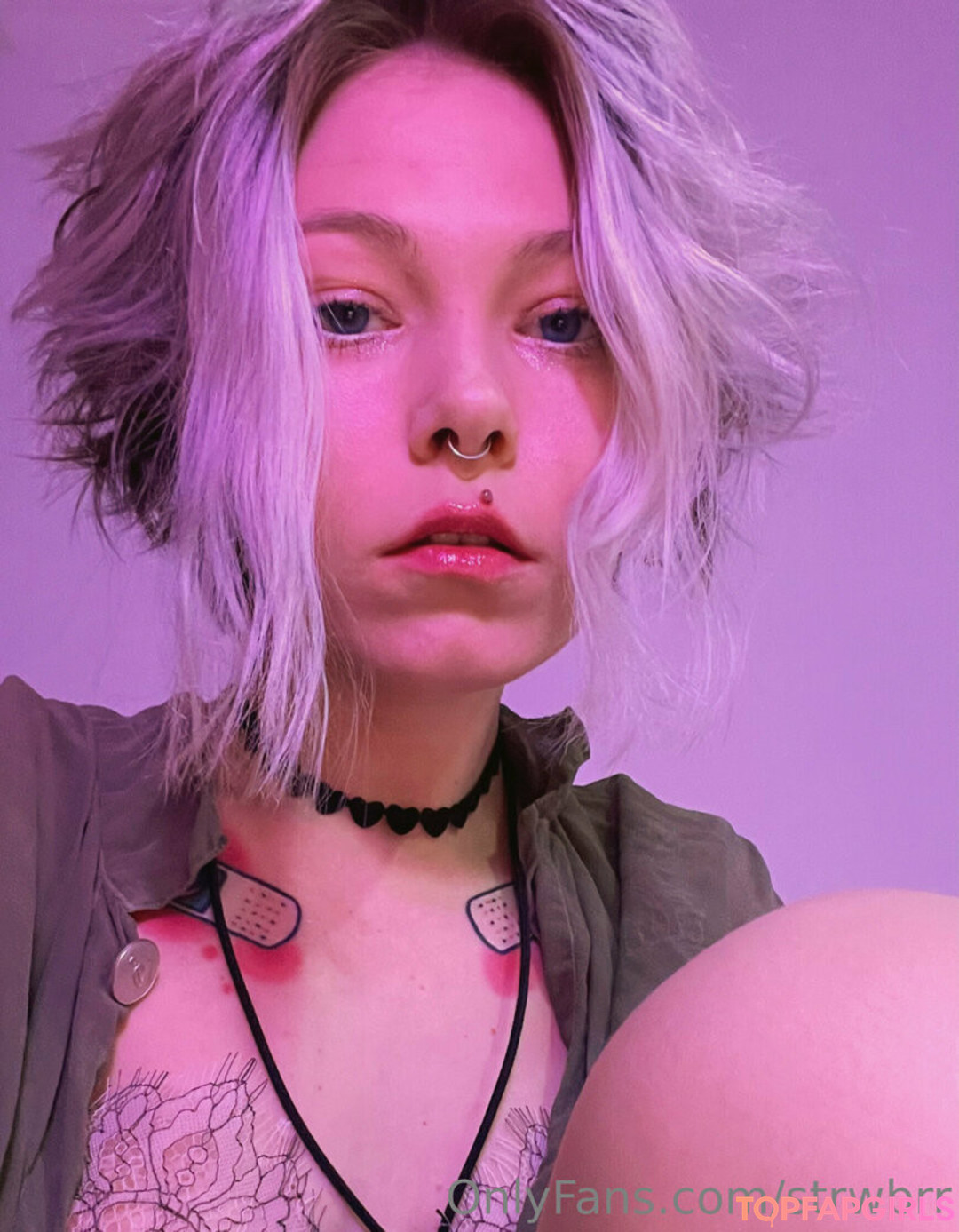 strwbrr top profile image