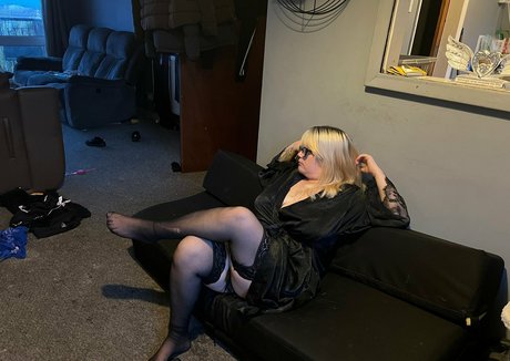 skylarbabiiee star hot photo