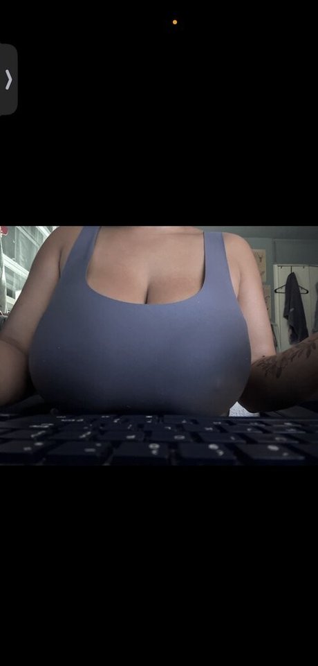 Jinxluvfil pretty model photo