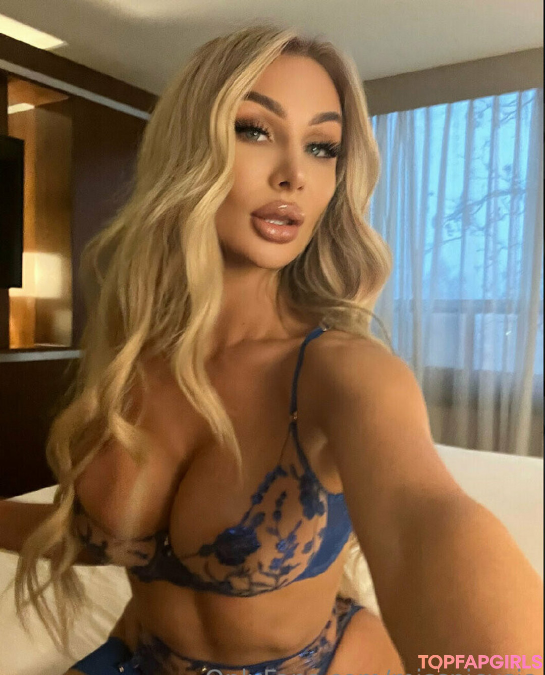 missnicusia nudes model gallery