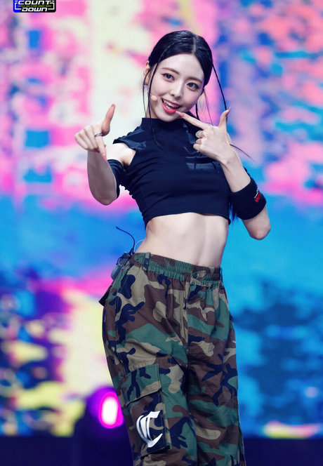 itzy all in us pretty model picture