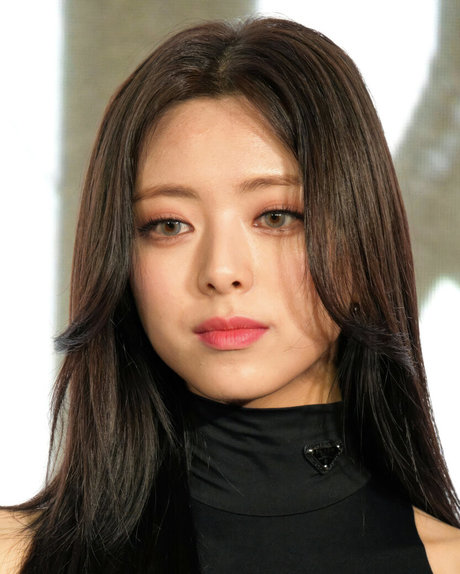 itzy all in us model nude img