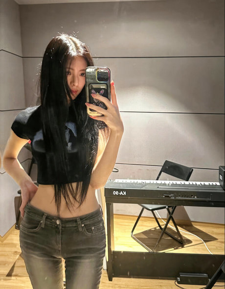 itzy all in us model pics