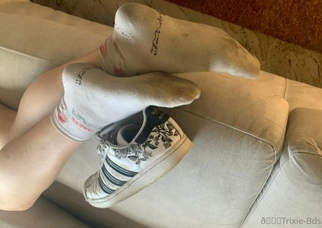 trixiebee dirtysocks naked model img