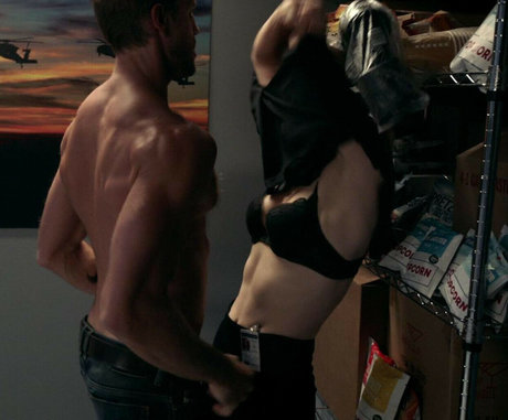 Melissa Roxburgh sexy star gallery