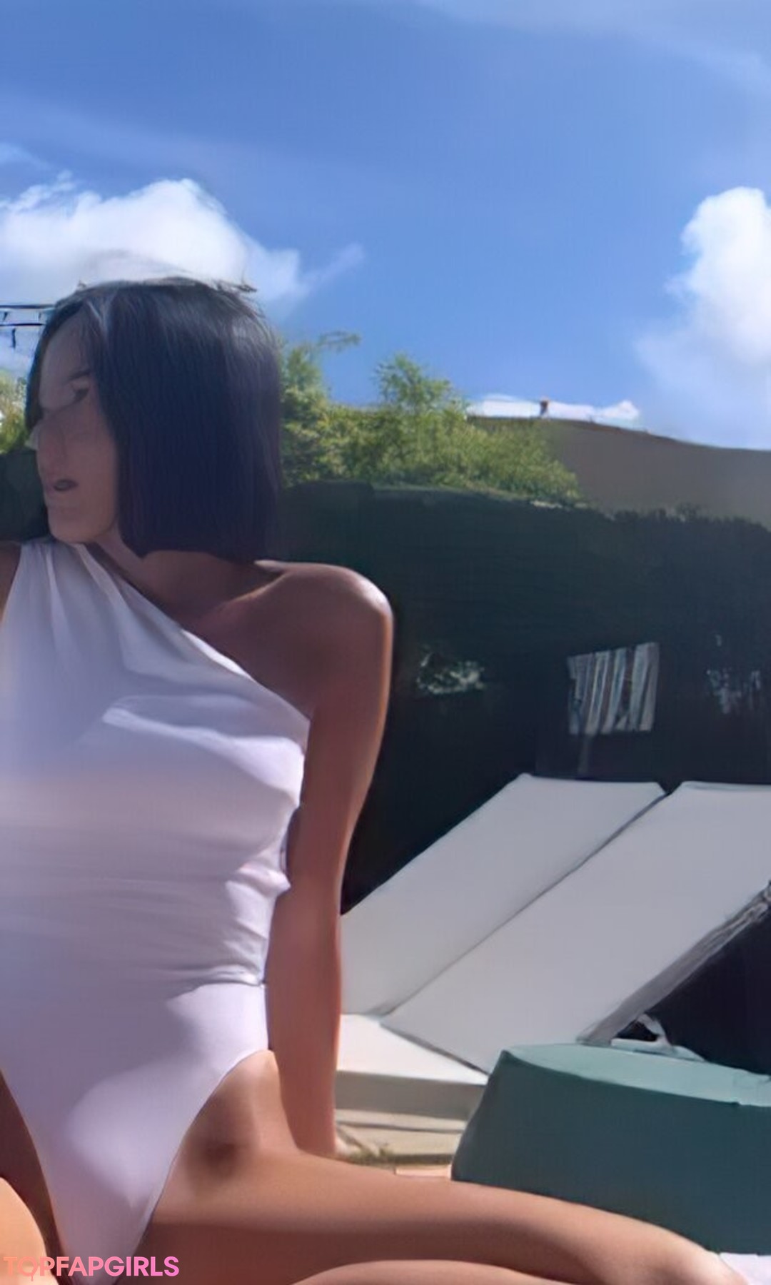 Agathe Auproux art actress pic