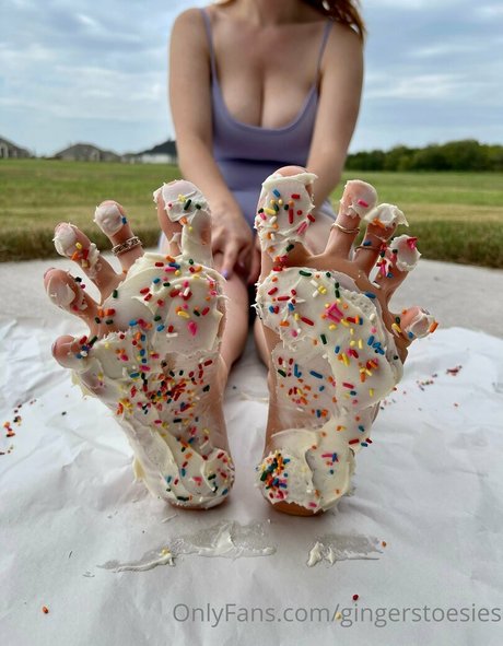 Gingerstoesies pornstar art photo