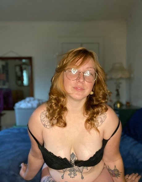 mak chubby hot star pictures