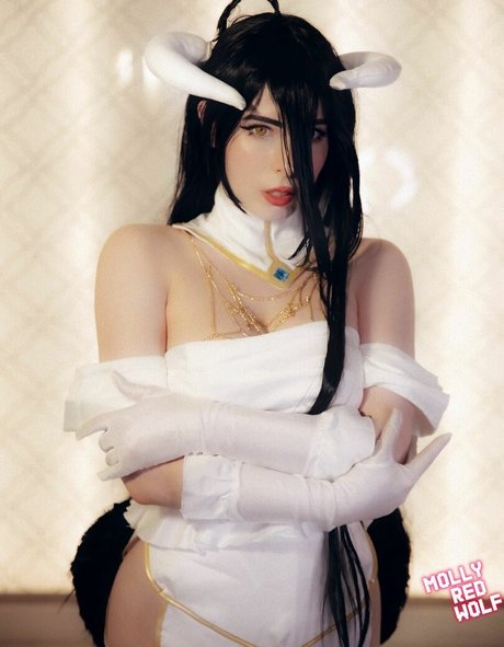 MollyRedWolf xxx pornstar img