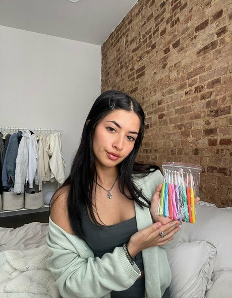 kozywoolkween naked model pictures