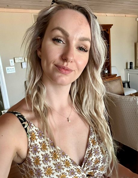 nurseryleigh top model pics