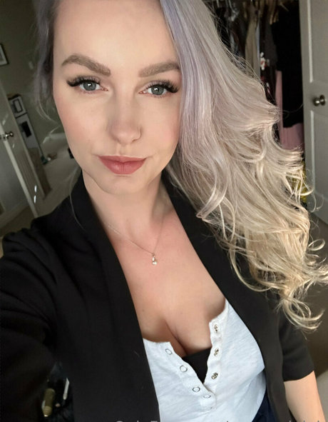 lesbian milf onlyfans best archive