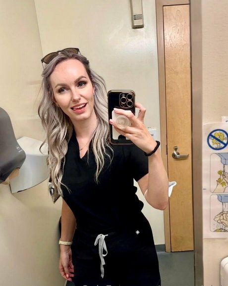 nurseryleigh art pornstar pictures