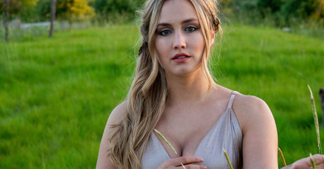 Naomi Kyle top model img