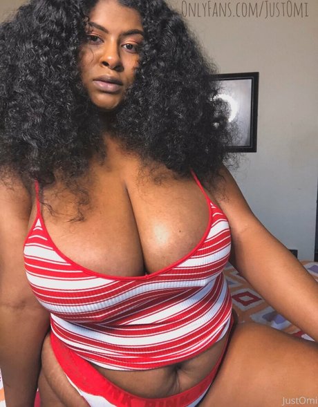 justomi model top gallery