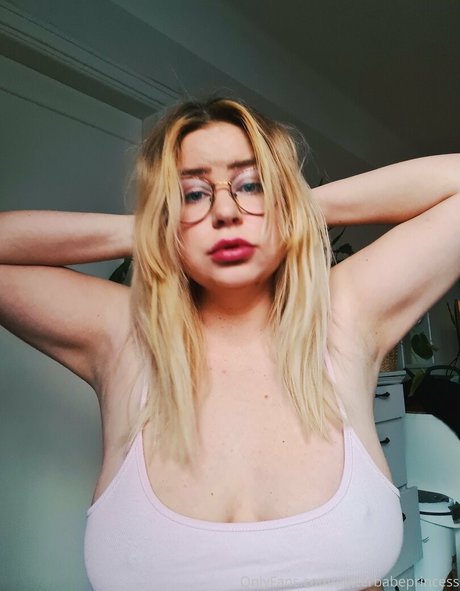 glitterbabeprincess top profile image