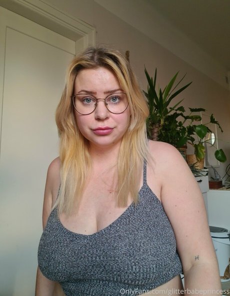 glitterbabeprincess model adult picture