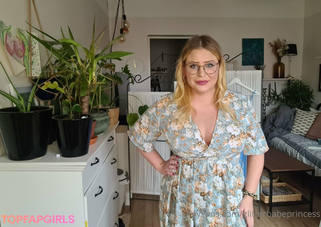 glitterbabeprincess nudes star archive