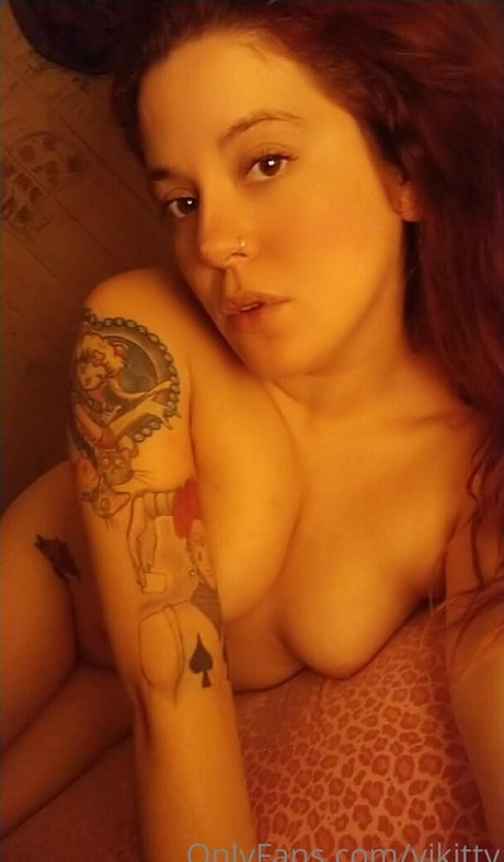 vikitty model porn pic