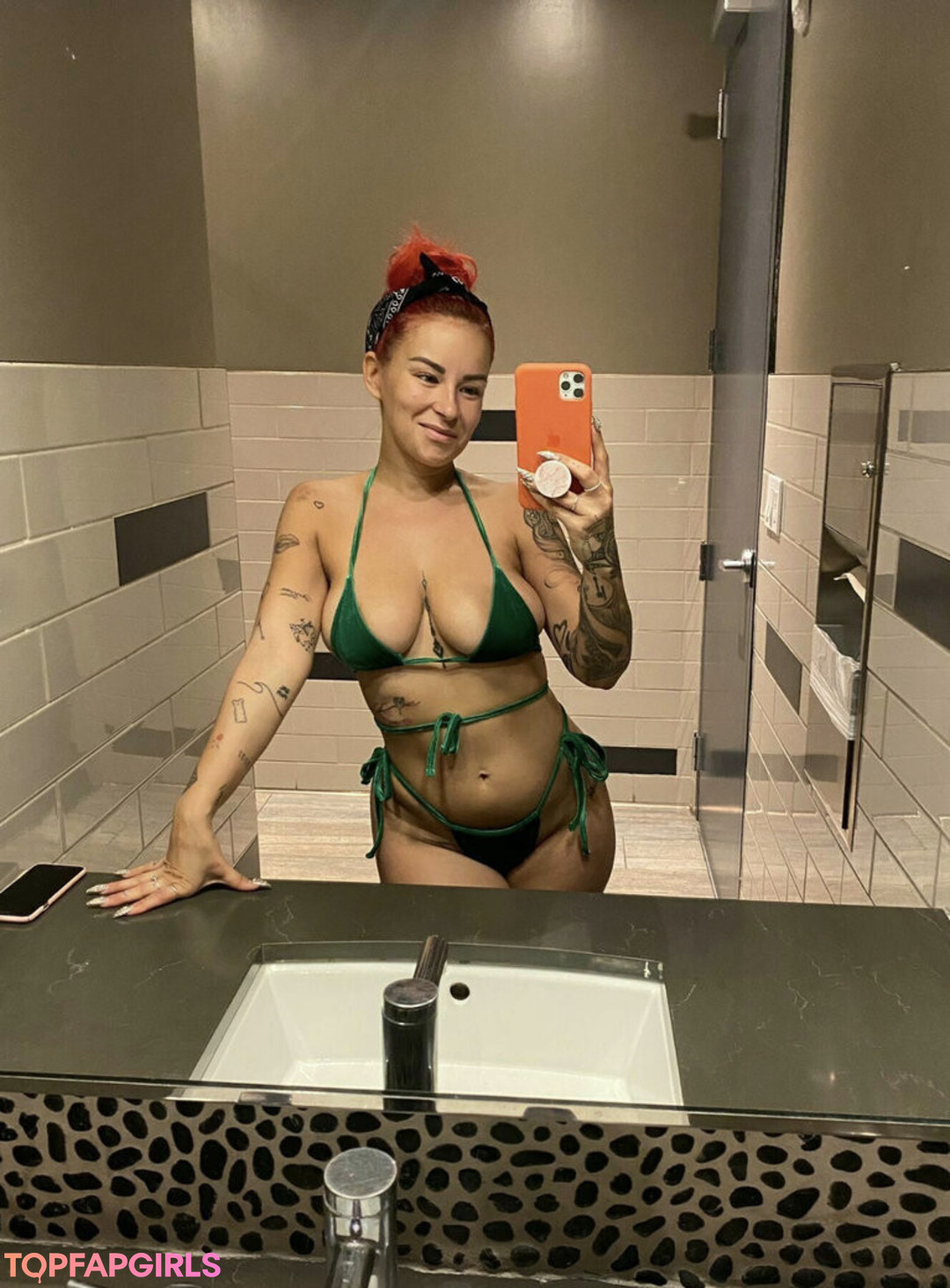 Tinze nudes star image