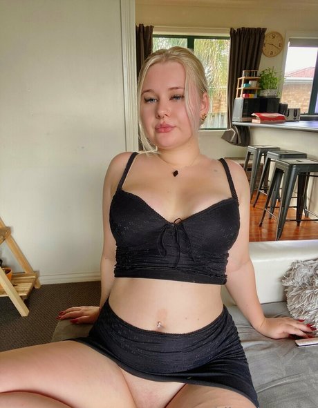 bllondeangell hot star pics