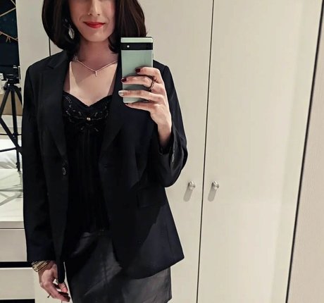 Jennifer London profile image