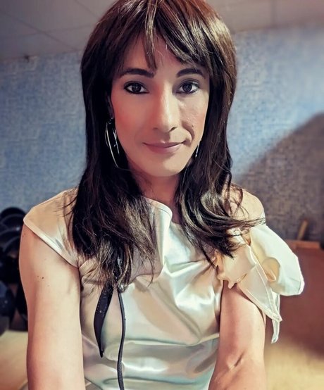 Jennifer London beautiful actress pictures