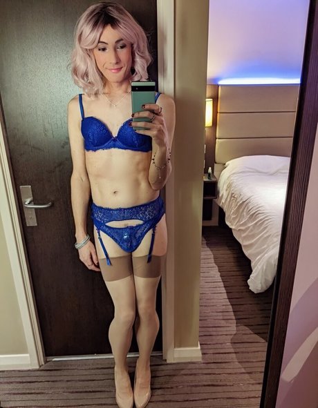 Jennifer London naked star archive